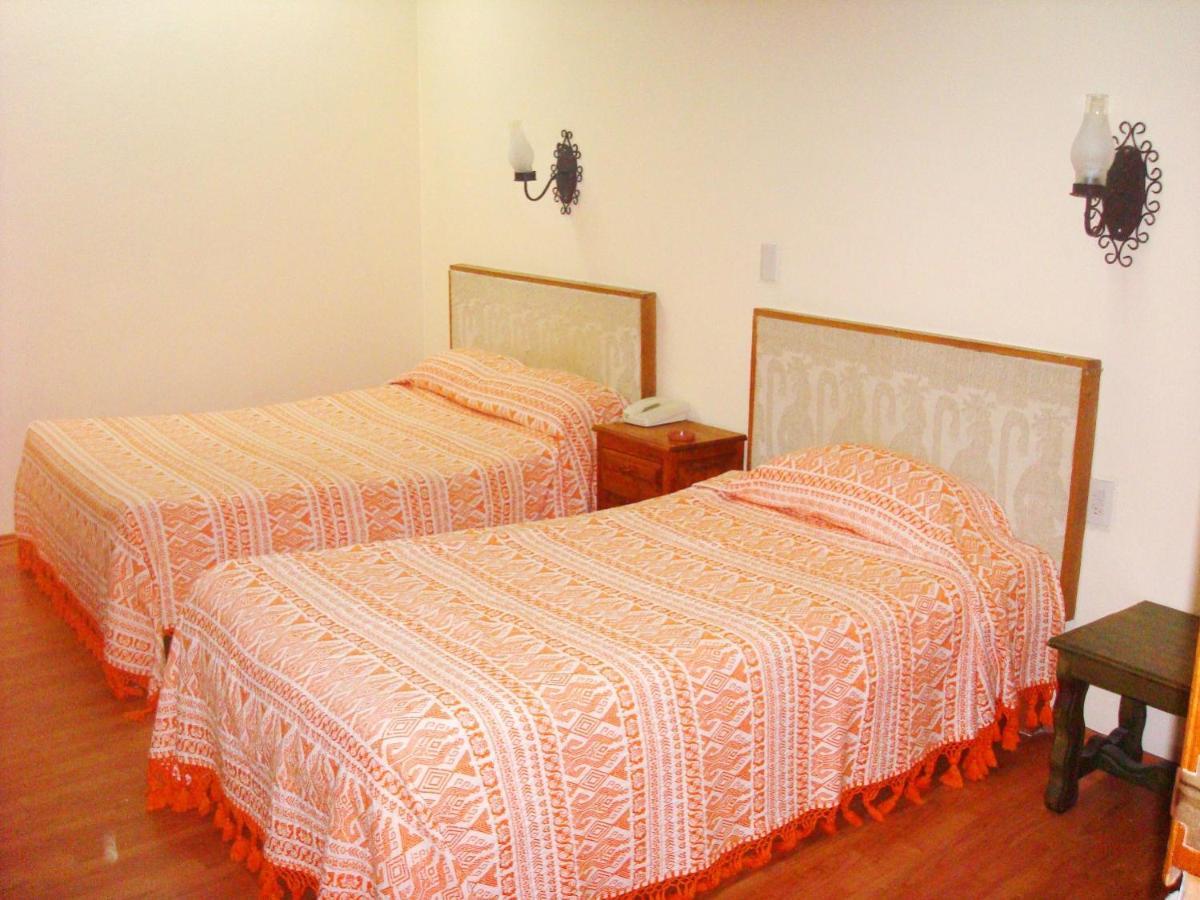 Hotel Don Quijote ซานกริสโตบัล เด ลาสกาซาส ภายนอก รูปภาพ