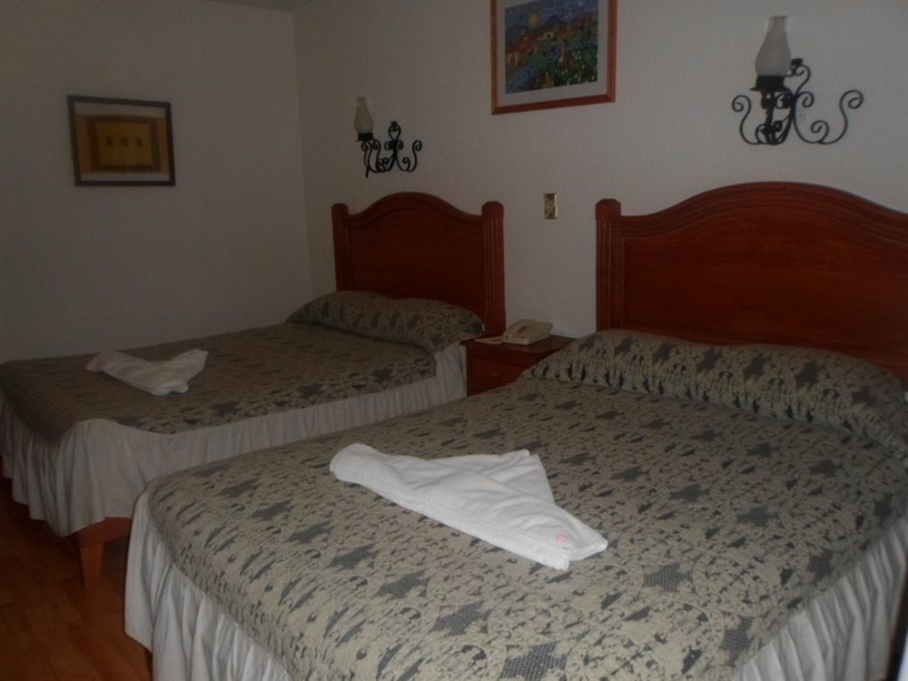Hotel Don Quijote ซานกริสโตบัล เด ลาสกาซาส ภายนอก รูปภาพ
